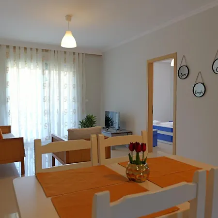 Llamani Apartamento Himare