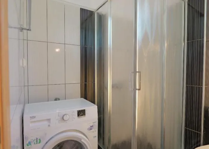Apartment Llamani *