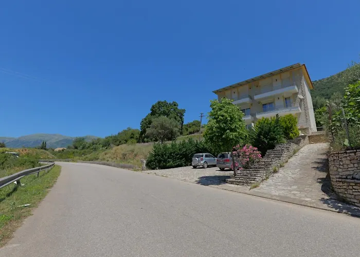 Llamani Apartment