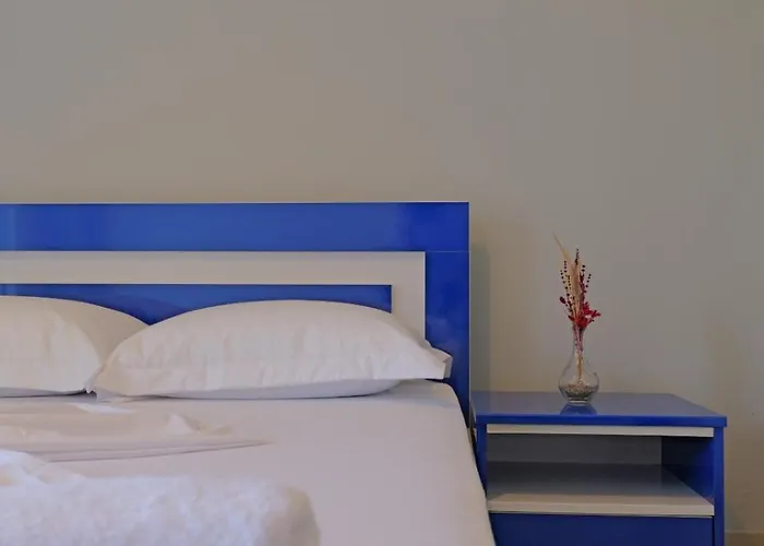 Apartment Llamani *