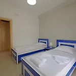 Apartment Llamani *