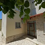 Lejlighed Llamani *
