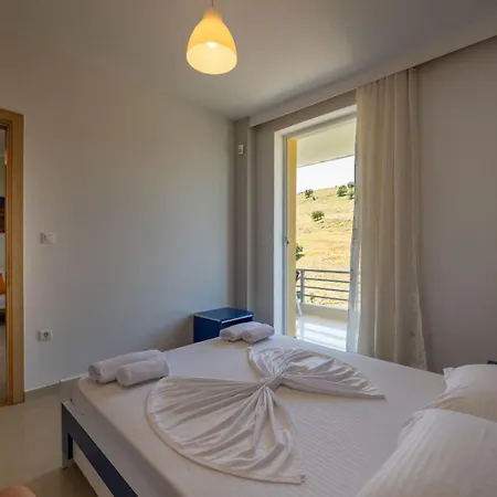 Llamani Apartment *