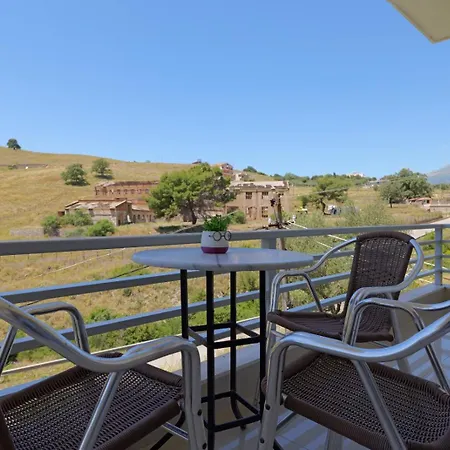 Apartment Llamani