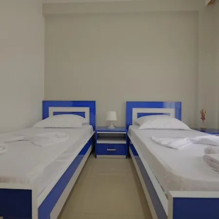 Apartment Llamani